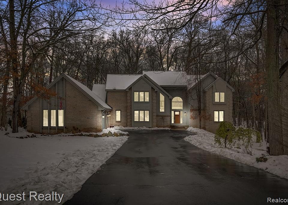 10064 Creekwood Trl, Davisburg, MI 48350 Zillow