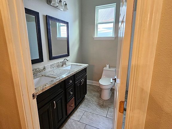 4th image of 2653 N Tonti St