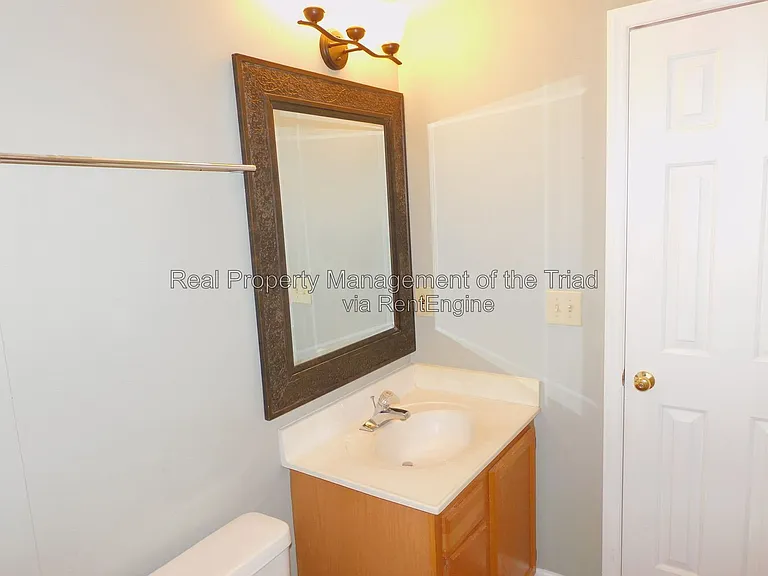 12 Cedar Knoll Dr — Photo 15