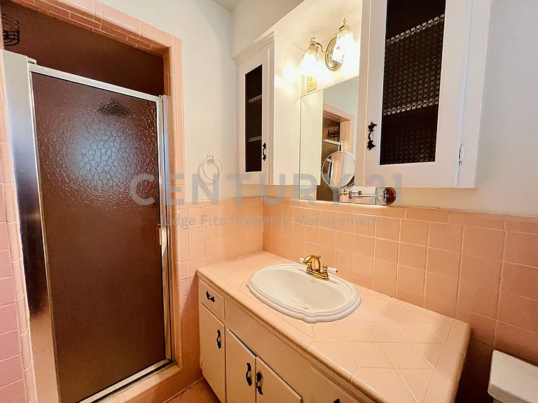 8715 Labron Ave — Photo 8