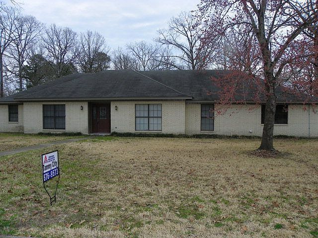 1st image of 113 Pebble Creek St