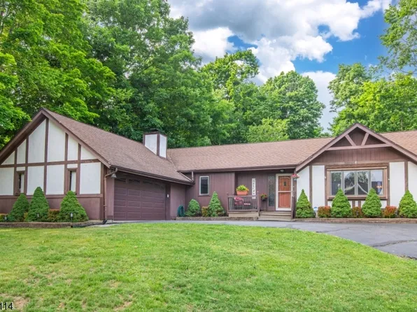 14 Stanley Pl, Mount Olive Twp., NJ 07828