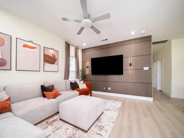6743 Madrid St, Houston, TX