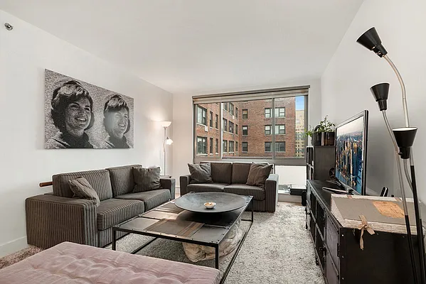 Rented by Compass | media 23