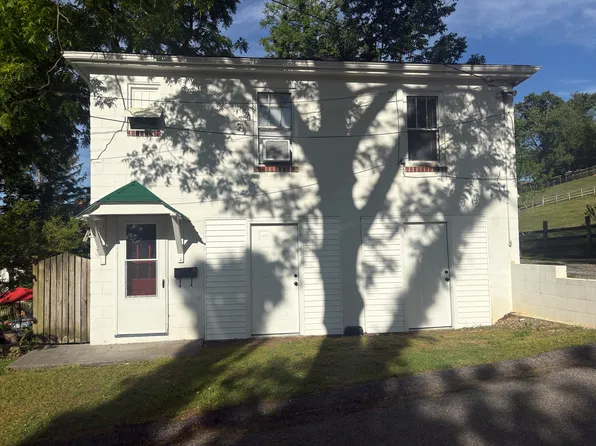 (undisclosed Address), Abingdon, VA 24210