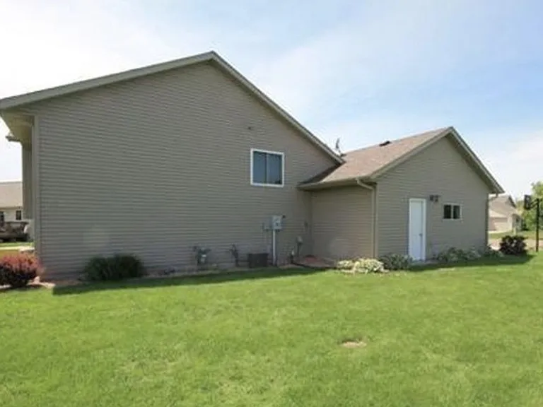 2909 W Frank St — Photo 12