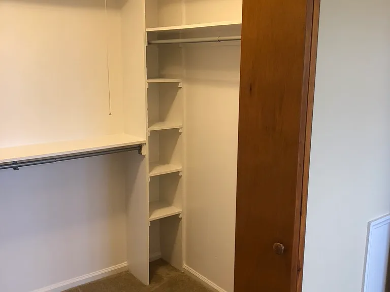 Garden of Eden Aapartments — Photo 14