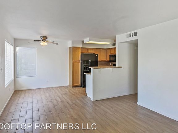 5th image of 3070 Casey Dr Unit 202