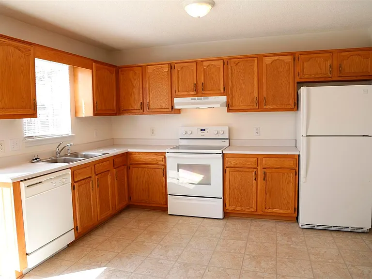 121 W Ivybridge Dr — Photo 15