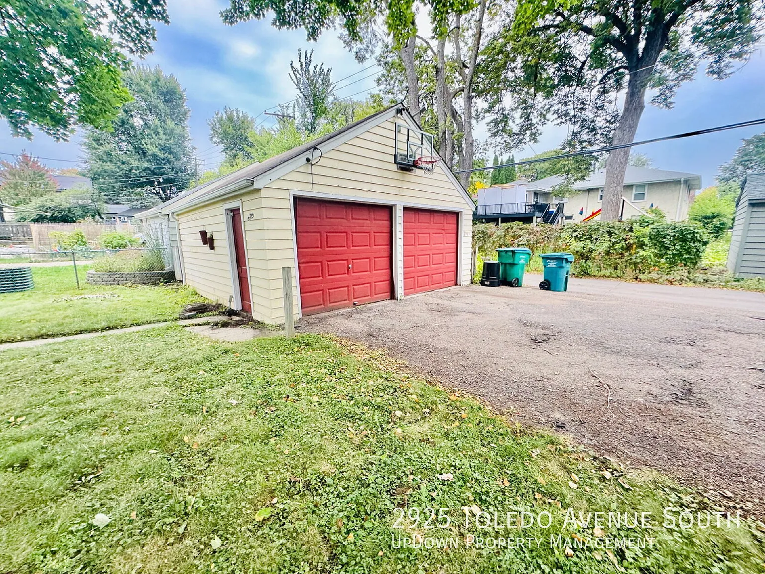 Charming 4-Bed St. Louis Park Home with Gleaming Hardwood Floors & Spacious Living! — Photo 2