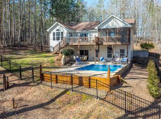 1521 White Oak Dr, White Plains, GA 30678