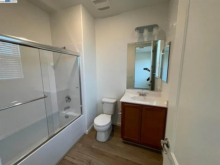 1920 Monroe Ct #3 — Photo 12