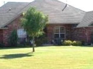 2908 Westlake Rd, Moore, OK 73165