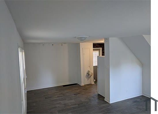 3rd image of 9525 Harold Dr