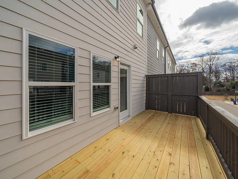 3761 Oxford Cir — Photo 22