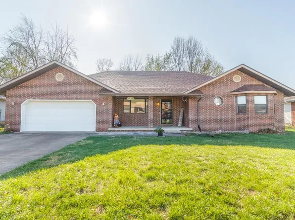 1419 Deadra Dr, Lebanon, MO 65536