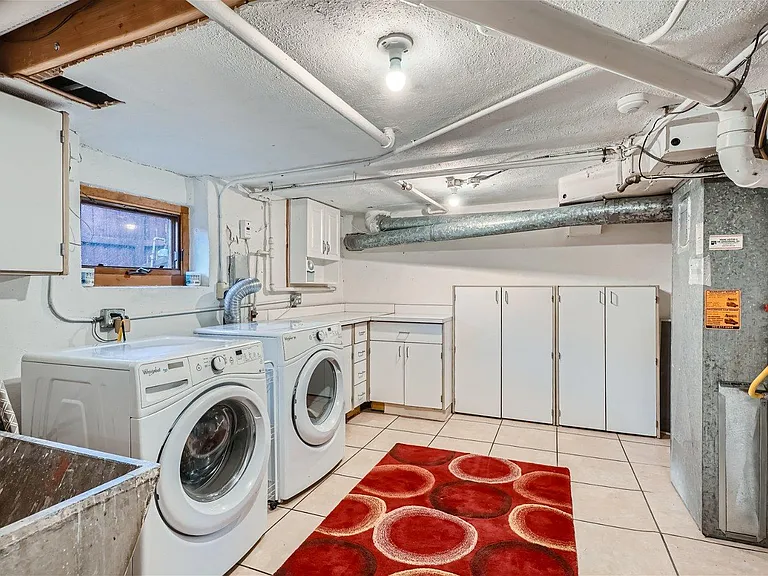 695 Ash St — Photo 21
