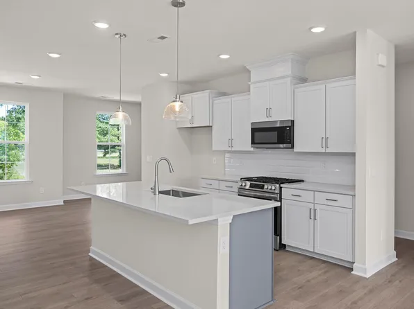 131 Broadway St, Knightdale, NC 27545