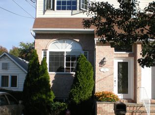 142 Titus Ave, Staten Island, NY 10306