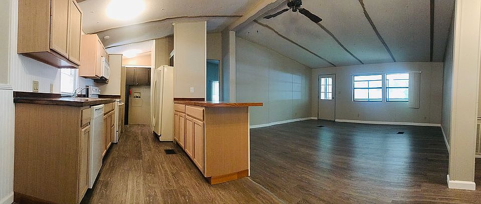 Open kitchen & living area