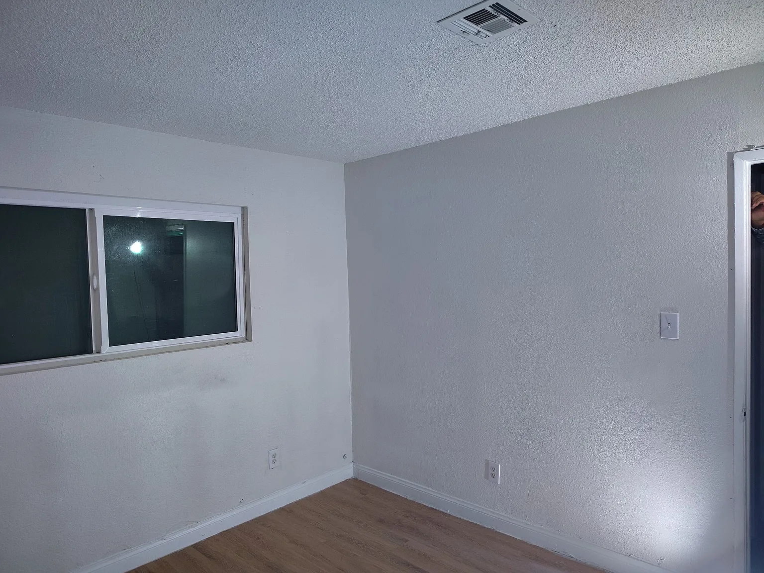 2 bed, 750 sqft, $1,000 — Photo 3