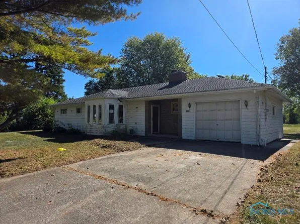 6530 Corduroy Rd, Oregon, OH 43616