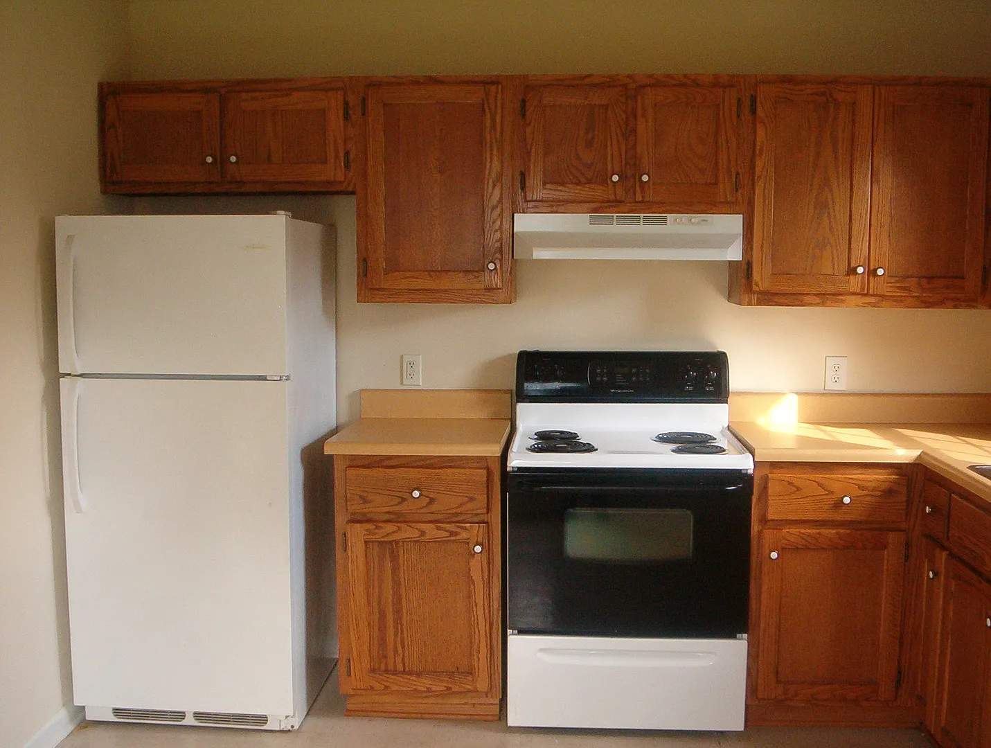Cute home located in City Limits — Photo 2