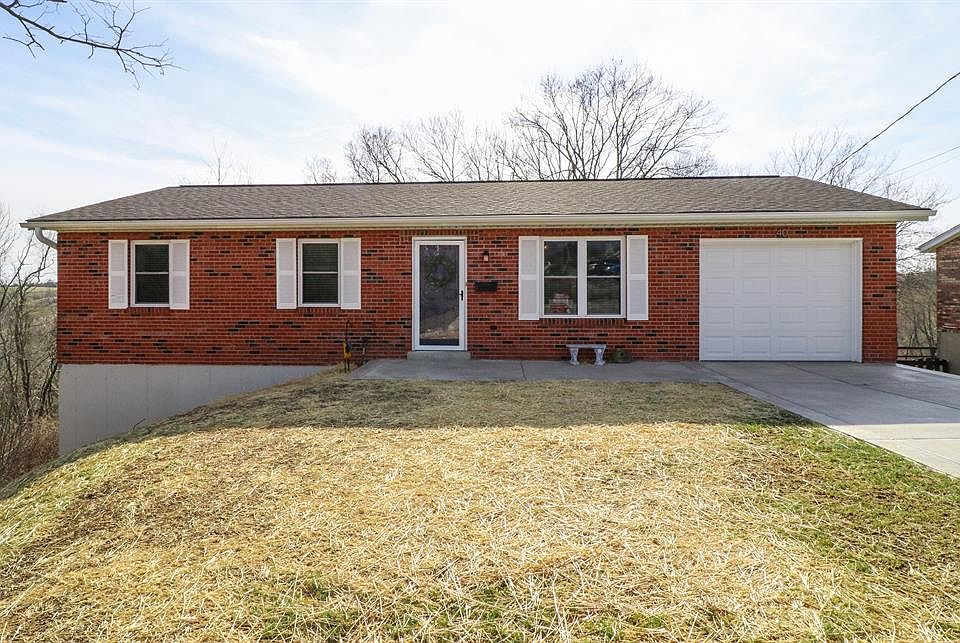 1st image of 40 Shaw Dr