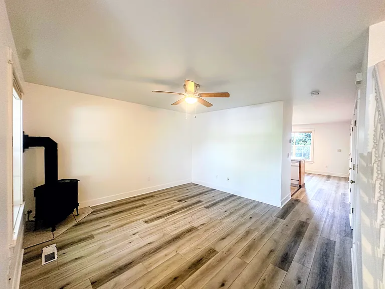 826 Park St — Photo 3