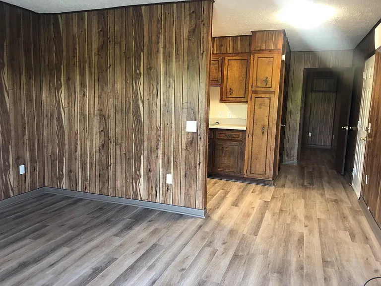 539 E Morgan St #B12 — Photo 6
