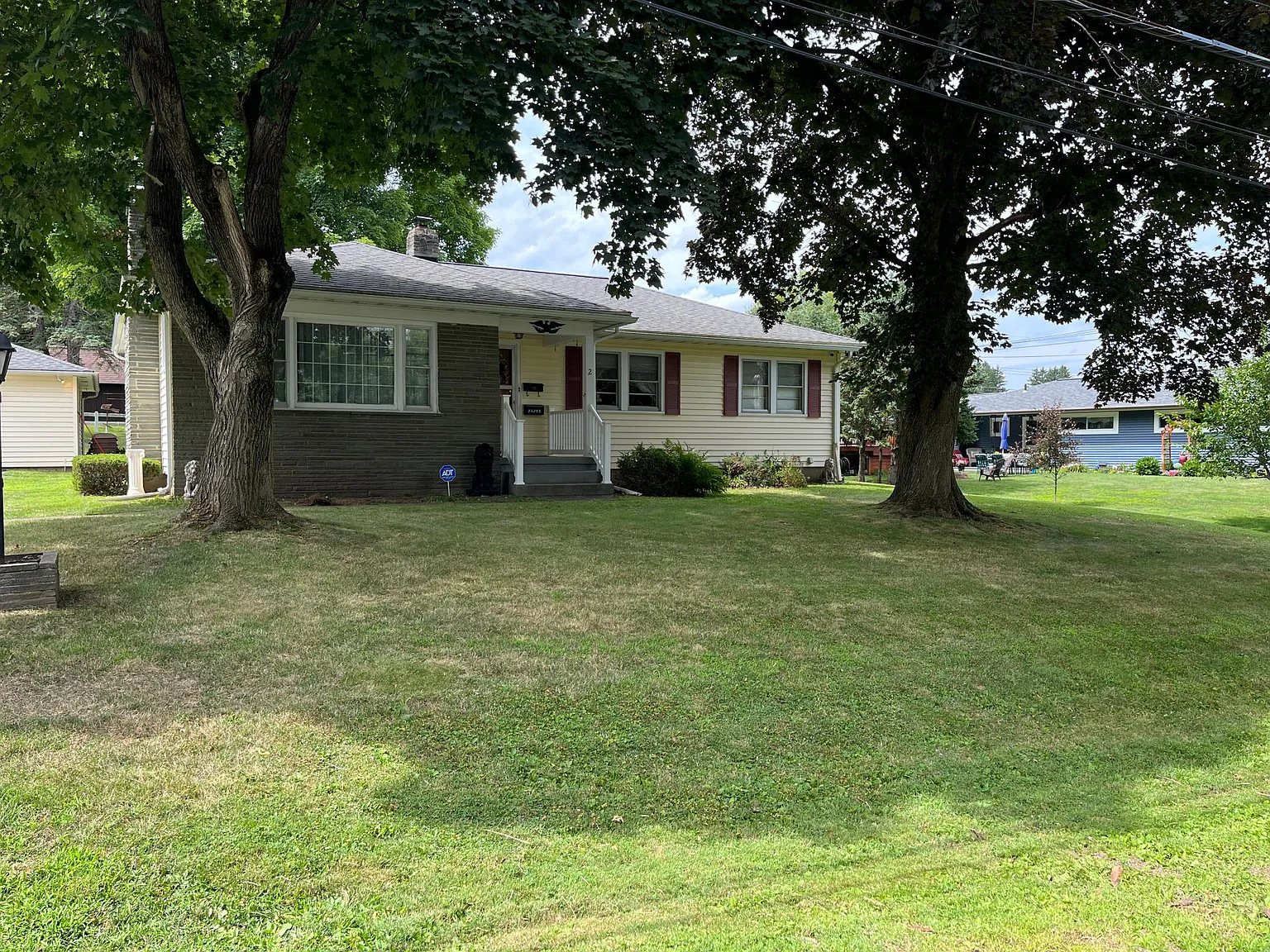 2 Harts Hill Pkwy — Photo 1