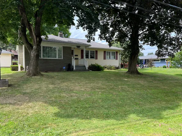 2 Harts Hill Pkwy, Whitesboro, NY 13492