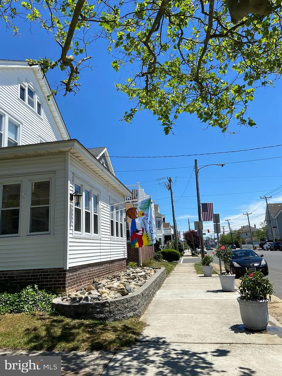 Building Photo - 7103 Ventnor Ave