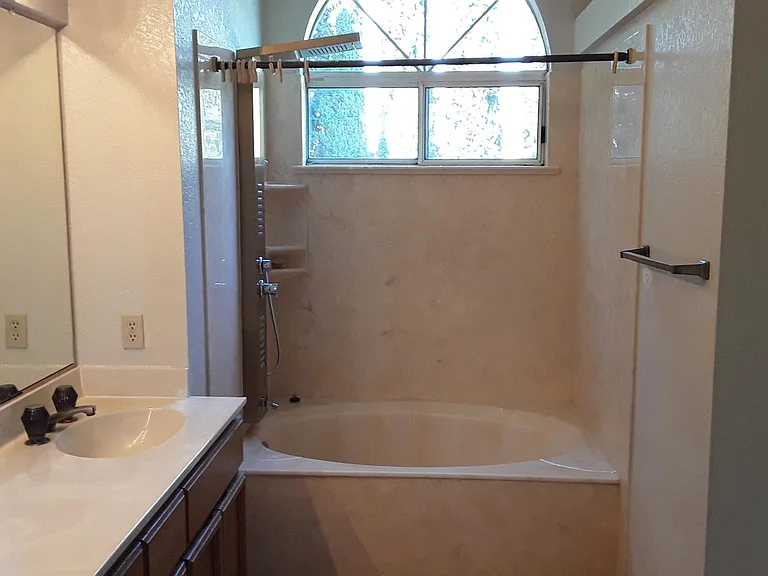 4387 Doane St — Photo 30