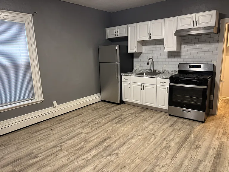110 Perkins St #10 — Photo 1