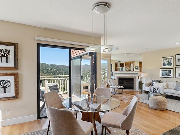 2nd image of 301 Headlands Ct