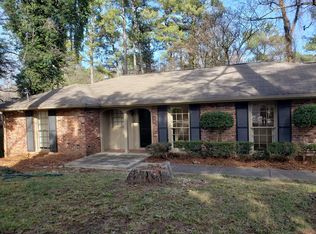 5805 Mountain Creek Rd, Sandy Springs, GA 30328