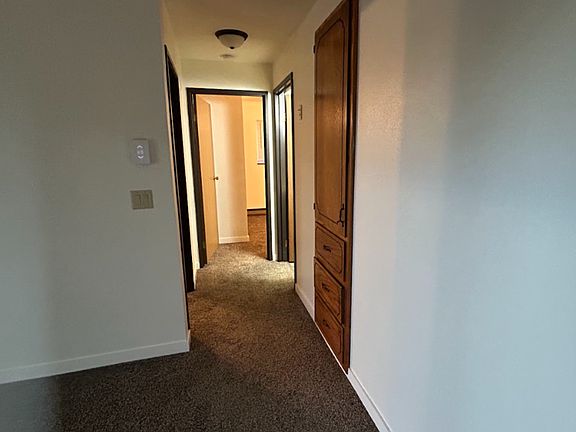 4th image of 944 E Elm Dr #5