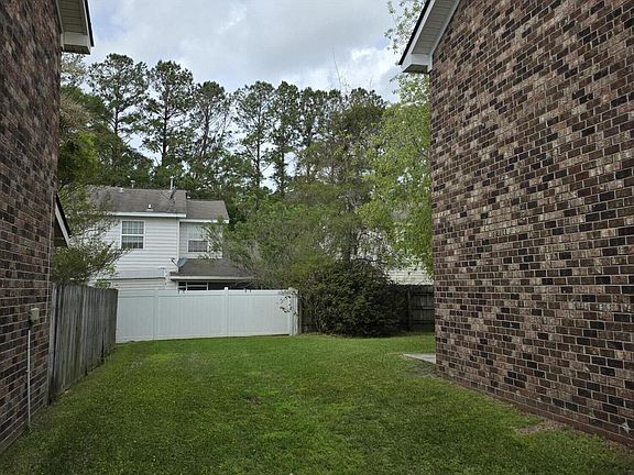 2nd image of 108 Sandlewood Dr