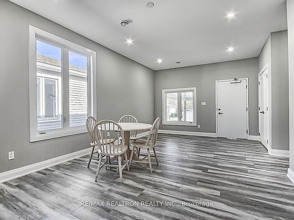 4th image of 794 Rockaway Rd