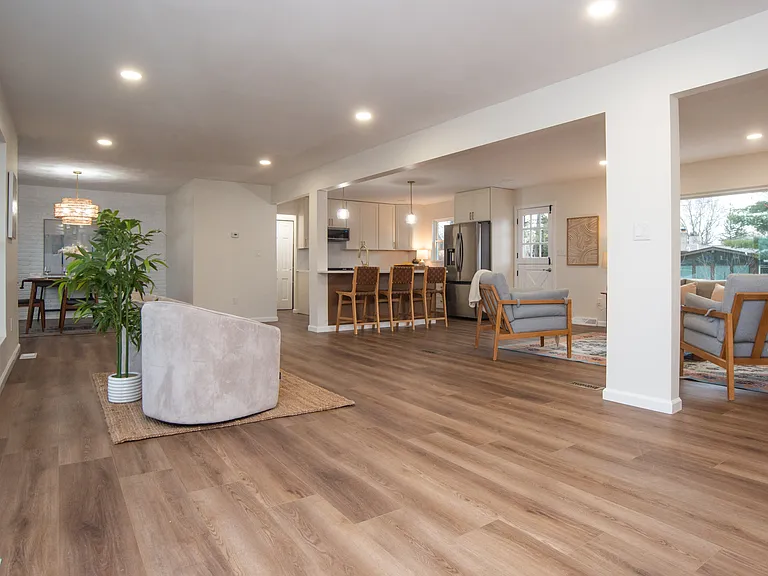 6337 Cardinal Ln — Photo 4