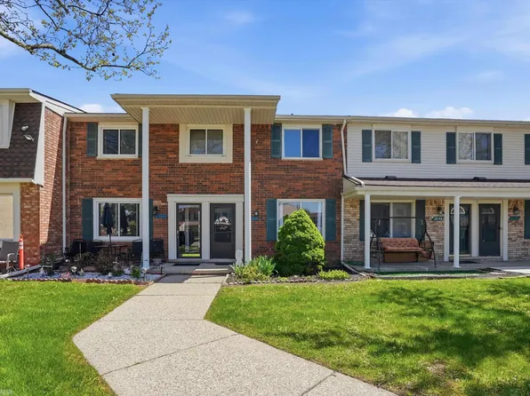 38150 Jamestown Dr #84, Sterling Heights, MI 48312