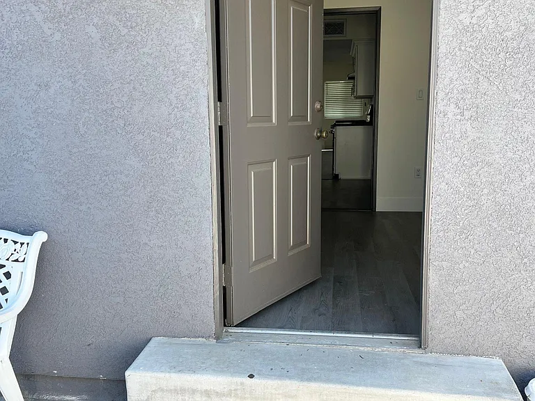 2454 Florencita Ave #A — Photo 11