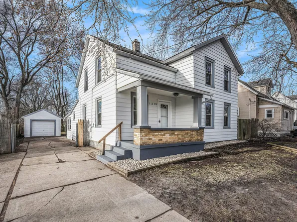1310 Crosby St NW, Grand Rapids, MI 49504