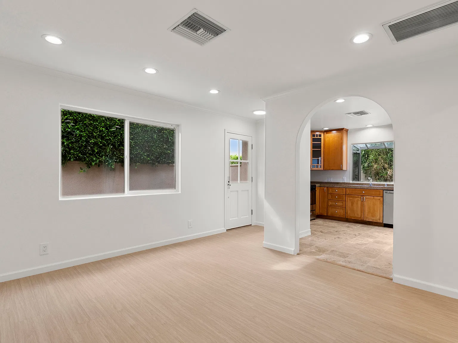 1 bed, 650 sqft, $3,899 — Photo 3
