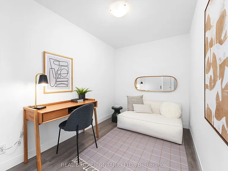 100 Manett Cres #209 — Photo 8