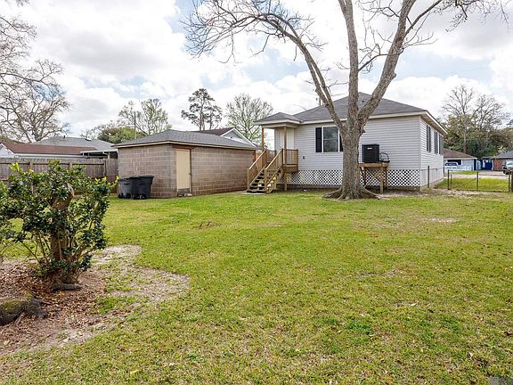 3rd image of 4025 Lorraine St