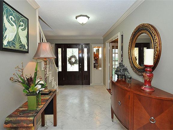 2nd image of 3314 Oak Gardens Dr