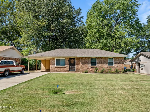 6795 Pinehurst Rd, Horn Lake, MS 38637