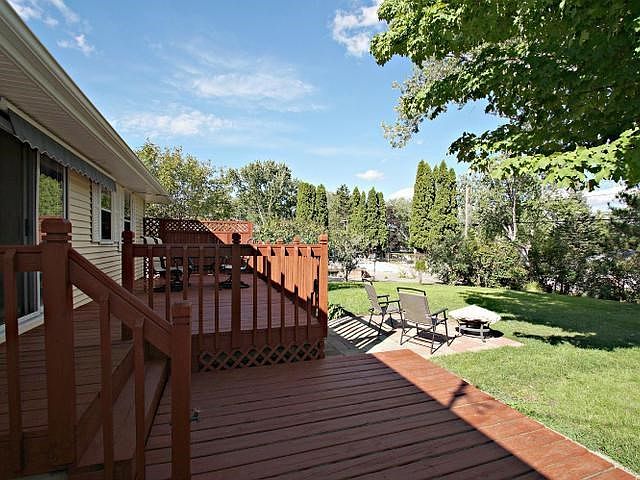 Huge two tier party deck off the dining room and kitchen. Meticulously maintained and freshly stained.